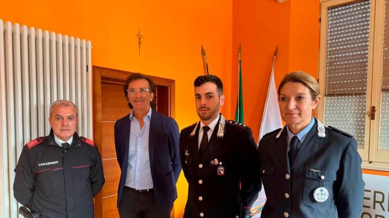 II sindaco Gianluca Ugolini con la Comandante della Polizia Intercomunale di Riccione Coriano e Misano, Isotta Macini, il Comandante della Compagnia Carabinieri di Riccione, Capitano Niccolò Rutigliano e il comandante della stazione Carabinieri di Coriano, Maresciallo Francesco Liguori II sindaco Gianluca Ugolini con la Comandante della Polizia Intercomunale di Riccione Coriano e Misano, Isotta Macini, il Comandante della Compagnia Carabinieri di Riccione, Capitano Niccolò Rutigliano e il comandante della stazione Carabinieri di Coriano, Maresciallo Francesco Liguori