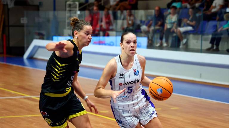 Basket A1 donne, E-Work: primo brindisi a Milano Basket A1 donne, E-Work: primo brindisi a Milano